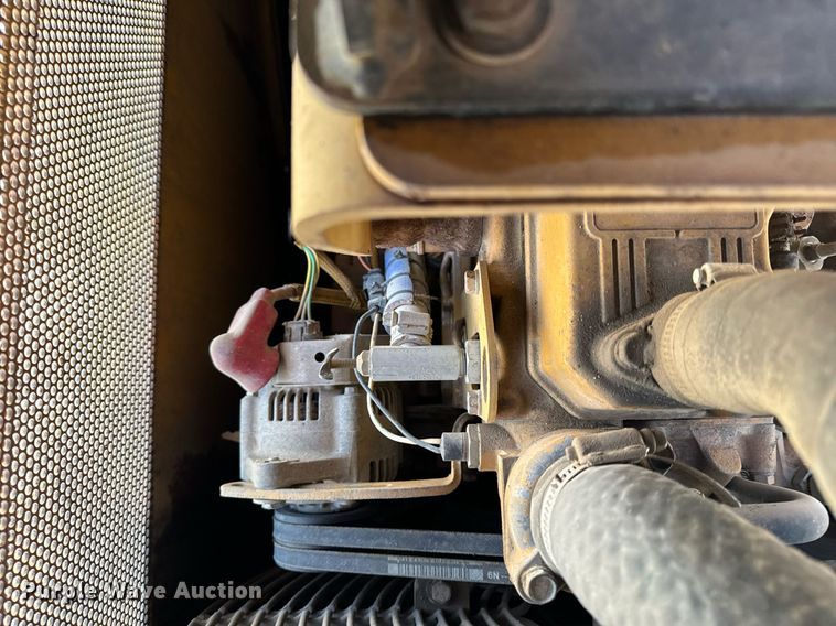 image for item DL4352 2002 Caterpillar D4G XL dozer