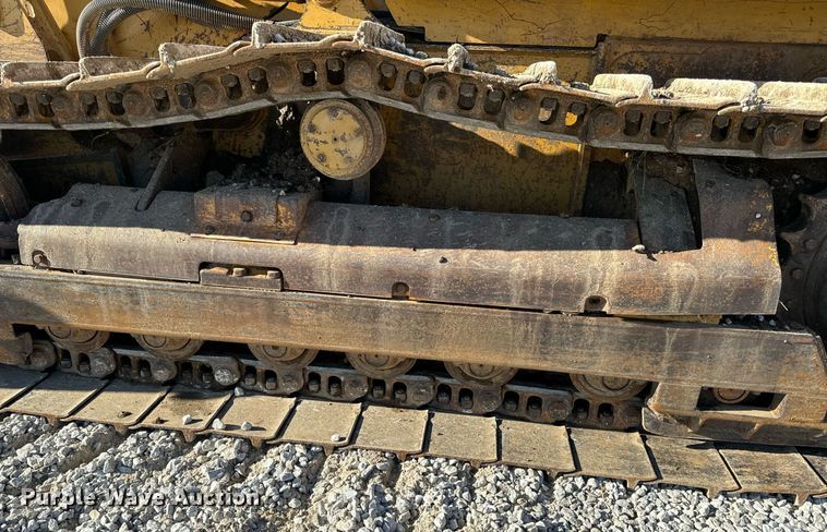 image for item DL4352 2002 Caterpillar D4G XL dozer