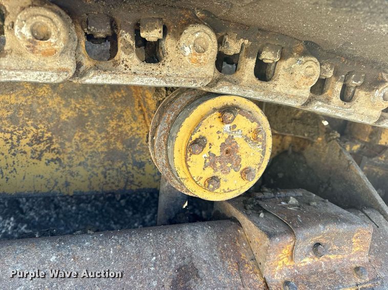 image for item DL4352 2002 Caterpillar D4G XL dozer