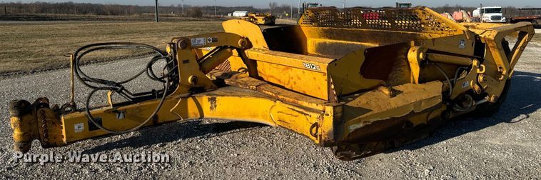 image for item DL4353 2004 John Deere 1812C scraper