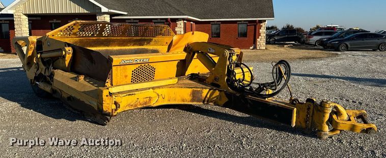 image for item DL4354 2004 John Deere 1812C scraper