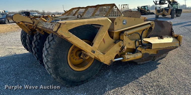 image for item DL4354 2004 John Deere 1812C scraper