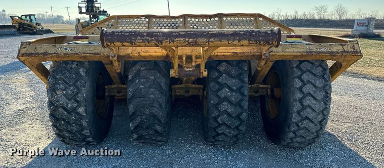 image for item DL4354 2004 John Deere 1812C scraper