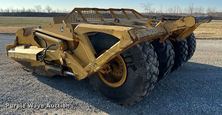 image for item DL4354 2004 John Deere 1812C scraper