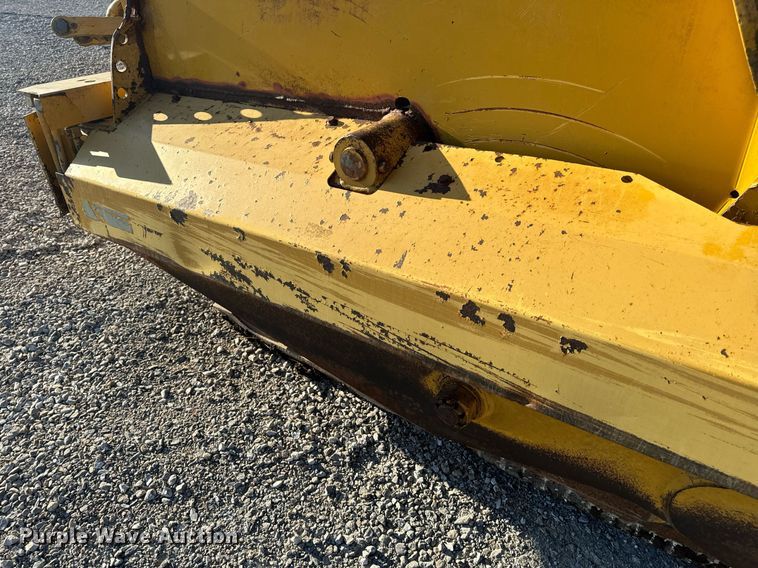 image for item DL4354 2004 John Deere 1812C scraper