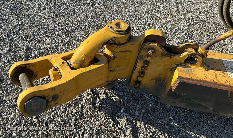 image for item DL4354 2004 John Deere 1812C scraper