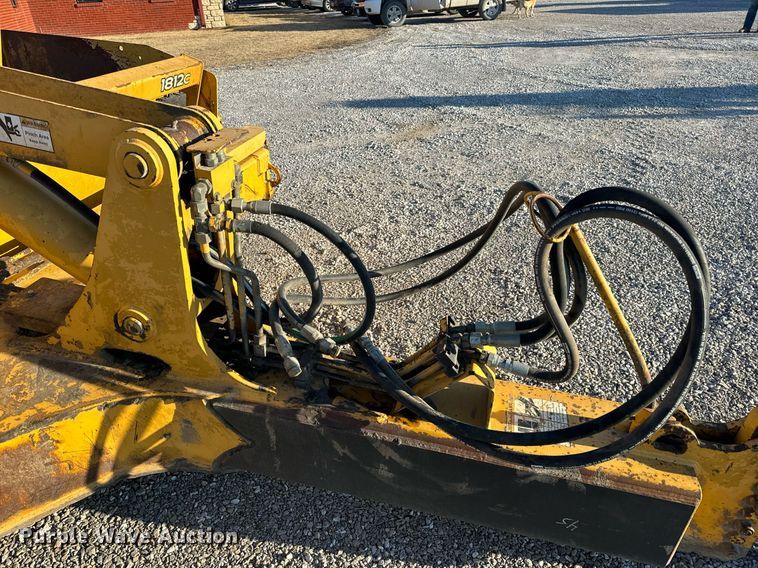 image for item DL4354 2004 John Deere 1812C scraper