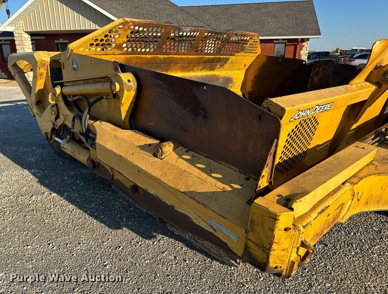 image for item DL4354 2004 John Deere 1812C scraper