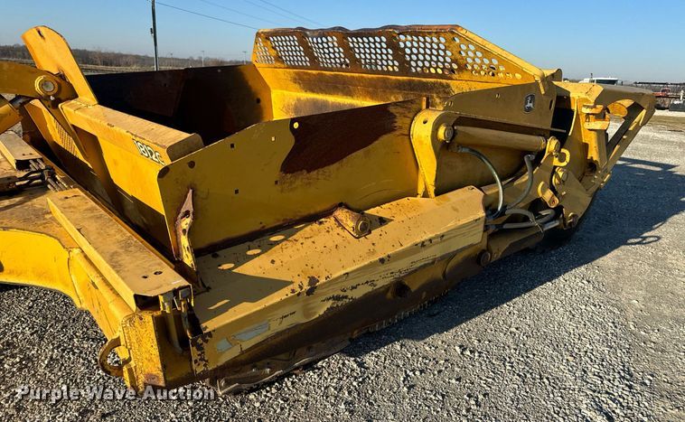 image for item DL4354 2004 John Deere 1812C scraper