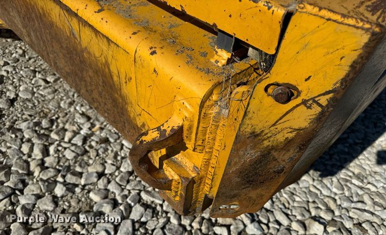 image for item DL4355 2006 John Deere 1814C scraper