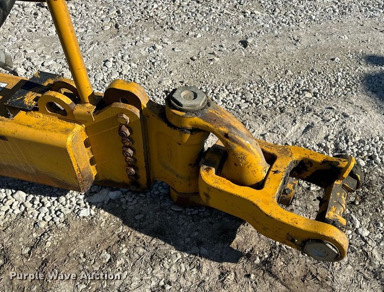 image for item DL4355 2006 John Deere 1814C scraper