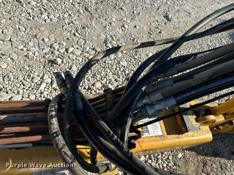 image for item DL4355 2006 John Deere 1814C scraper