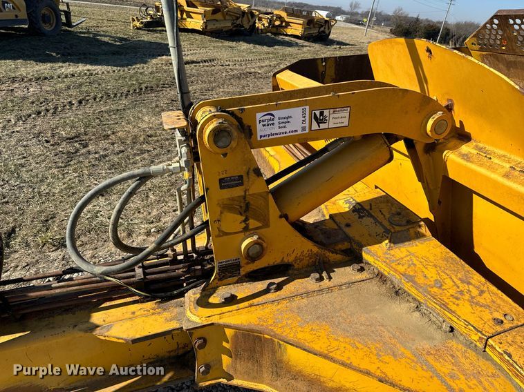 image for item DL4355 2006 John Deere 1814C scraper