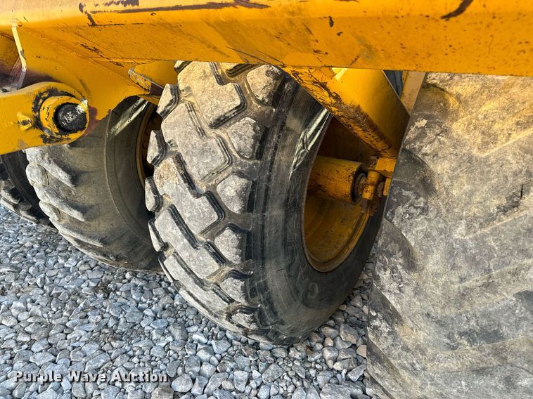 image for item DL4355 2006 John Deere 1814C scraper