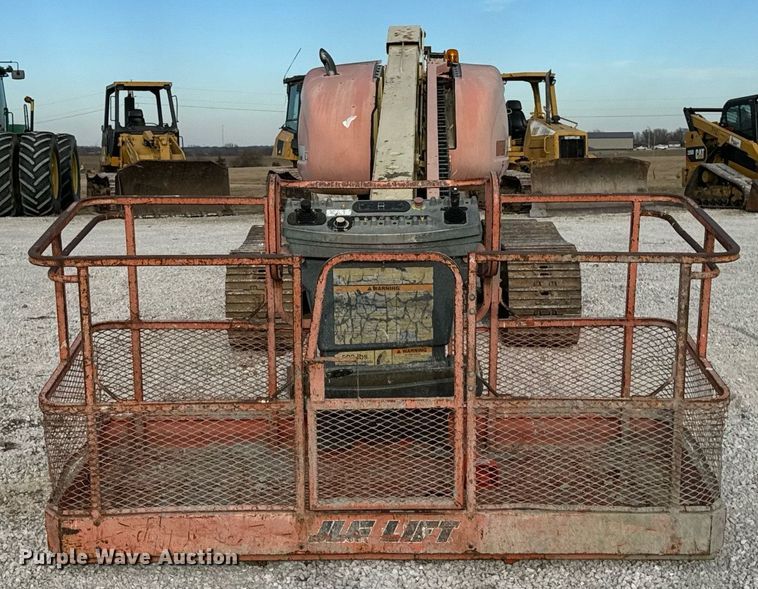 image for item DL4358 2001 JLG 600SC boom lift