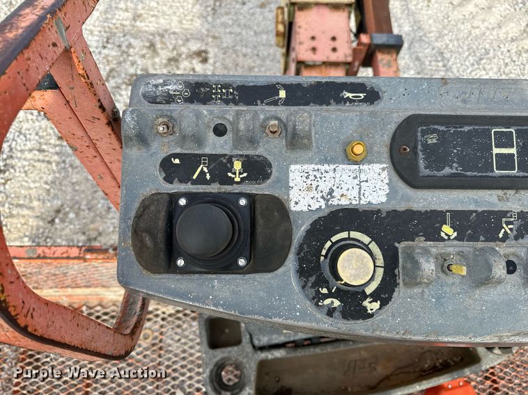 image for item DL4358 2001 JLG 600SC boom lift