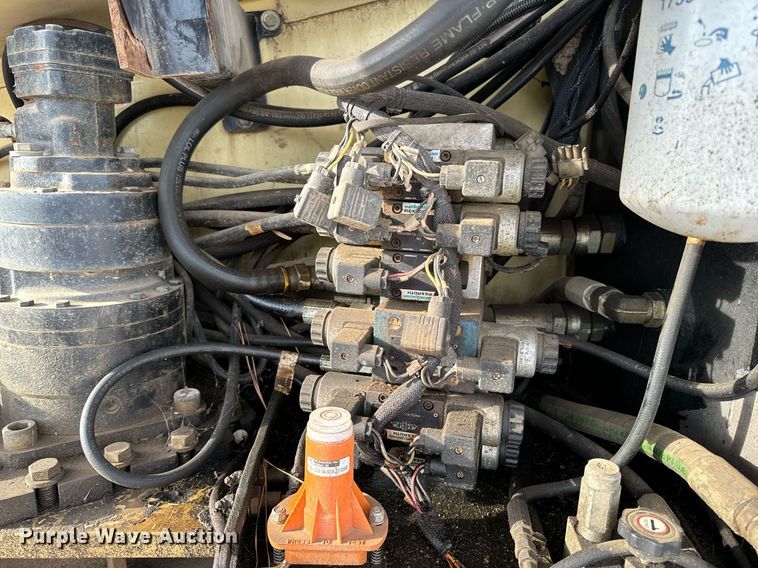 image for item DL4358 2001 JLG 600SC boom lift