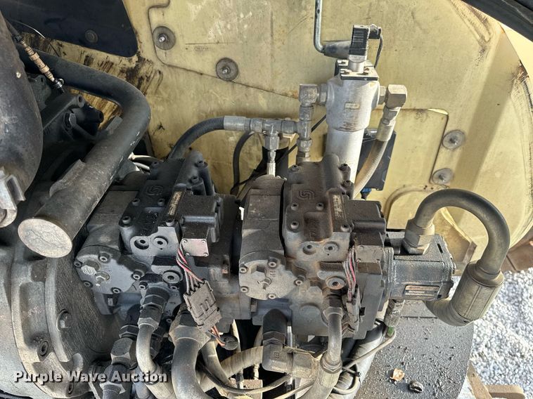 image for item DL4358 2001 JLG 600SC boom lift