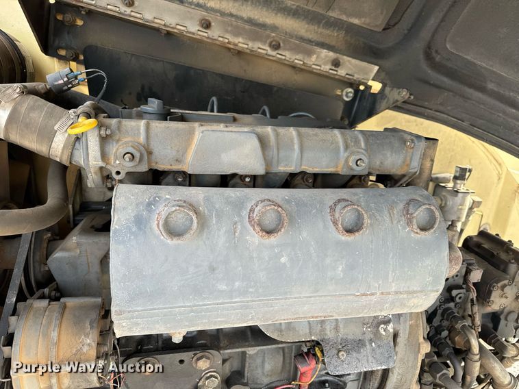 image for item DL4358 2001 JLG 600SC boom lift