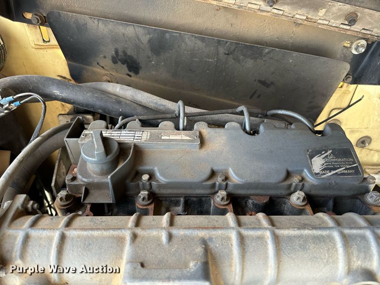 image for item DL4358 2001 JLG 600SC boom lift