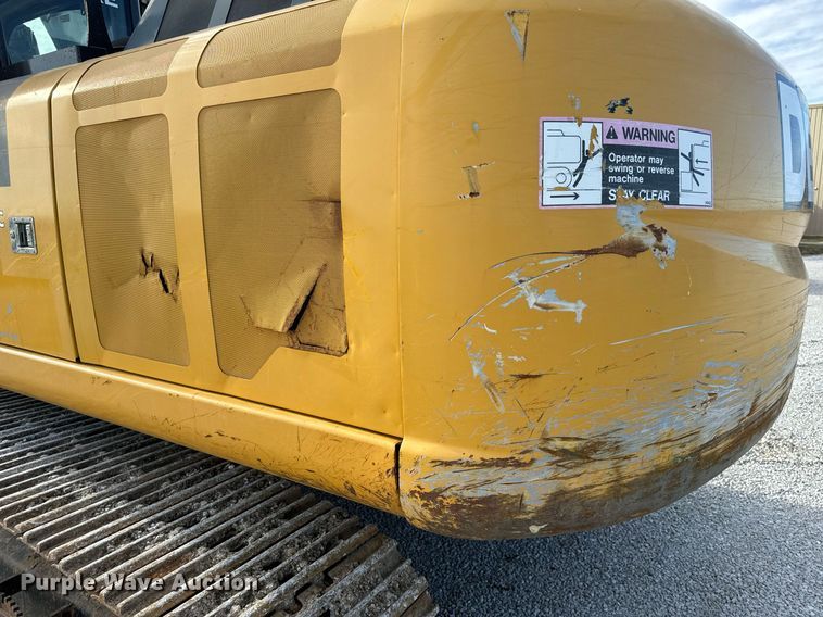 image for item DL4359 2015 John Deere 250G LC excavator