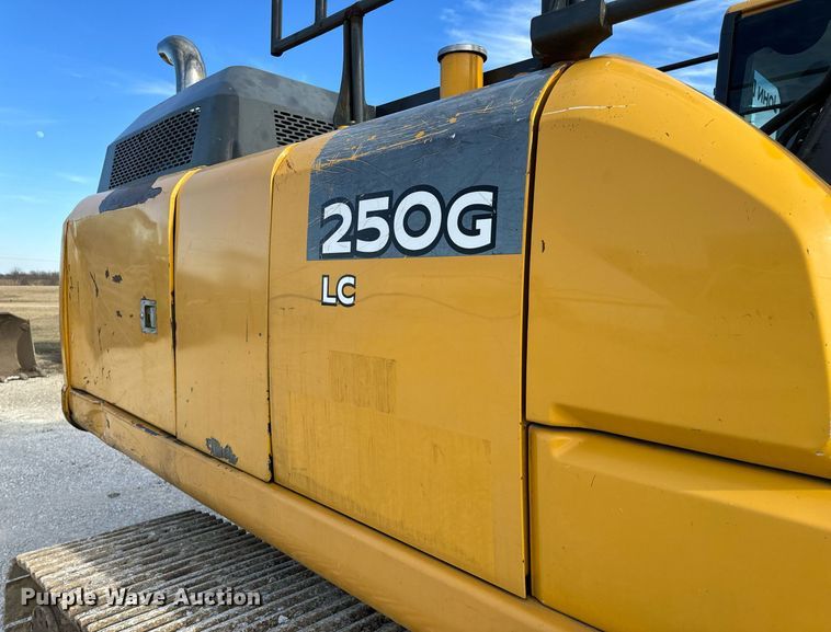 image for item DL4359 2015 John Deere 250G LC excavator