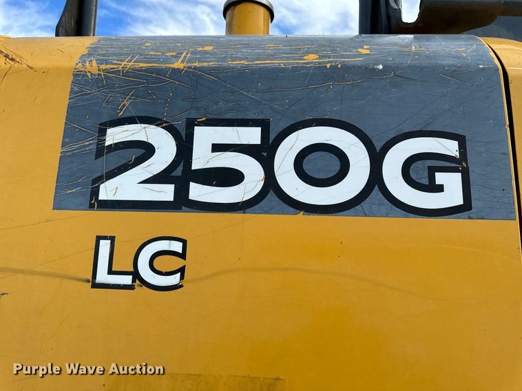 image for item DL4359 2015 John Deere 250G LC excavator