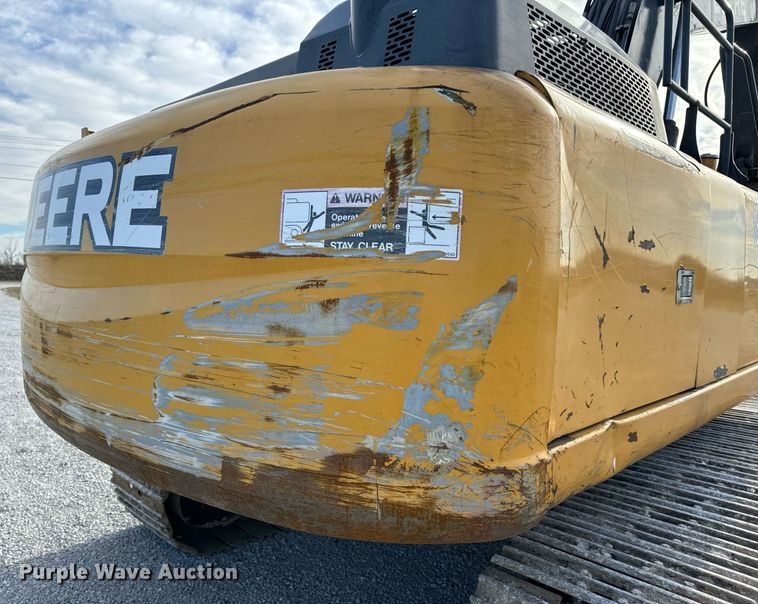 image for item DL4359 2015 John Deere 250G LC excavator