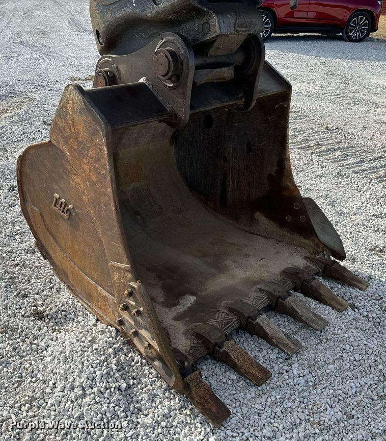 image for item DL4359 2015 John Deere 250G LC excavator