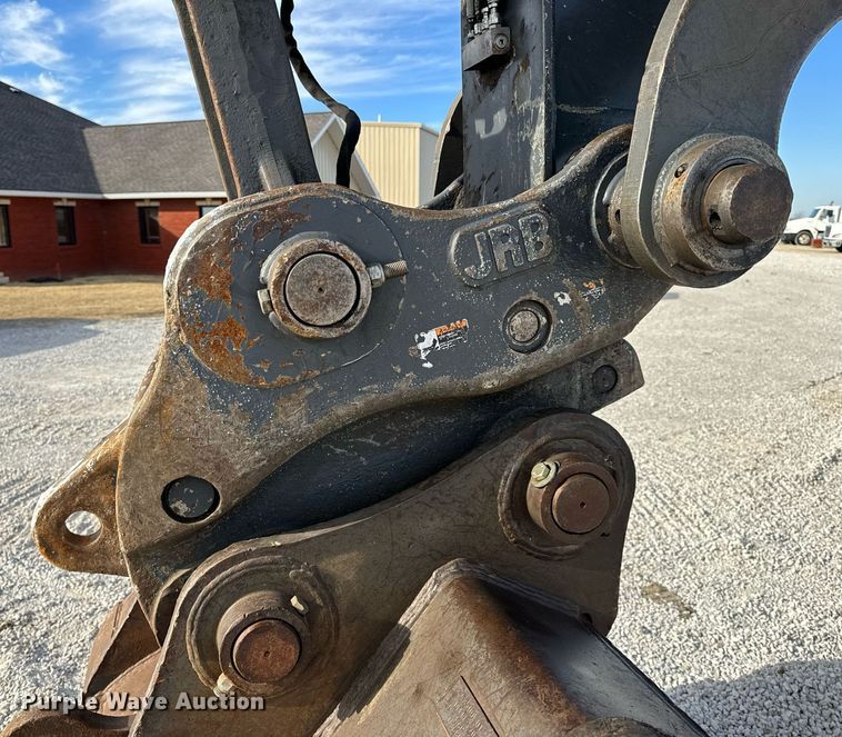 image for item DL4359 2015 John Deere 250G LC excavator