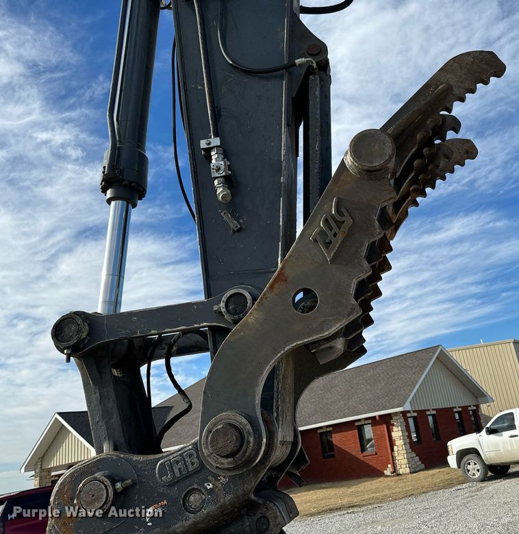 image for item DL4359 2015 John Deere 250G LC excavator