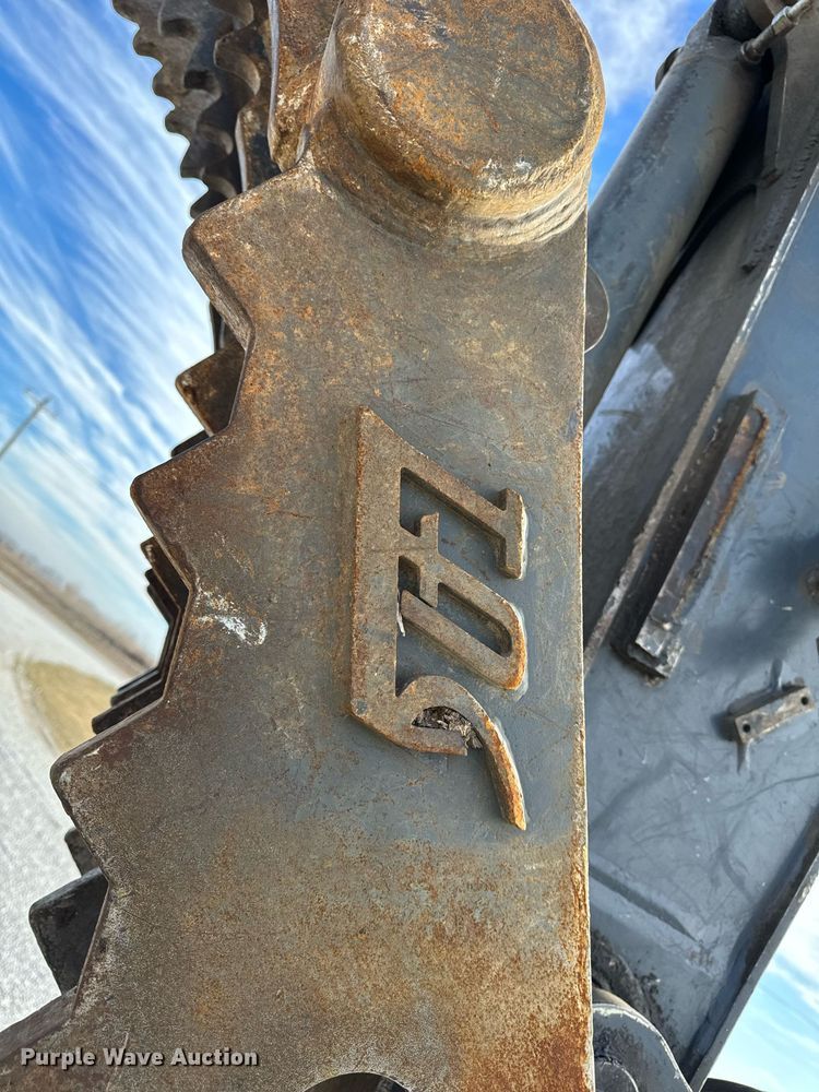 image for item DL4359 2015 John Deere 250G LC excavator