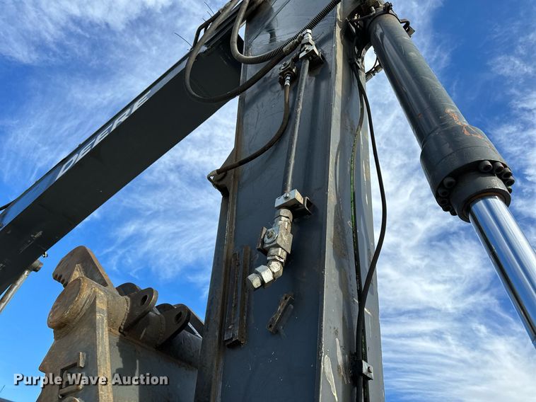 image for item DL4359 2015 John Deere 250G LC excavator