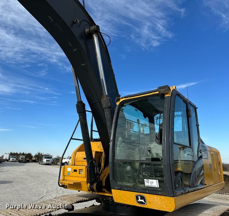 image for item DL4359 2015 John Deere 250G LC excavator