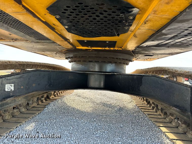 image for item DL4359 2015 John Deere 250G LC excavator