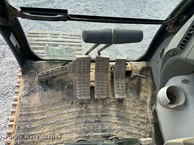 image for item DL4359 2015 John Deere 250G LC excavator