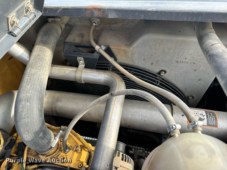 image for item DL4359 2015 John Deere 250G LC excavator