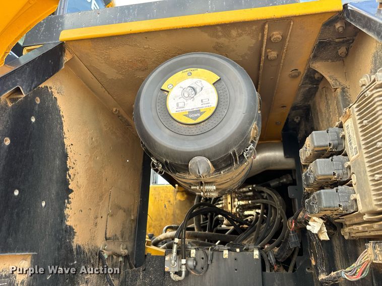 image for item DL4359 2015 John Deere 250G LC excavator