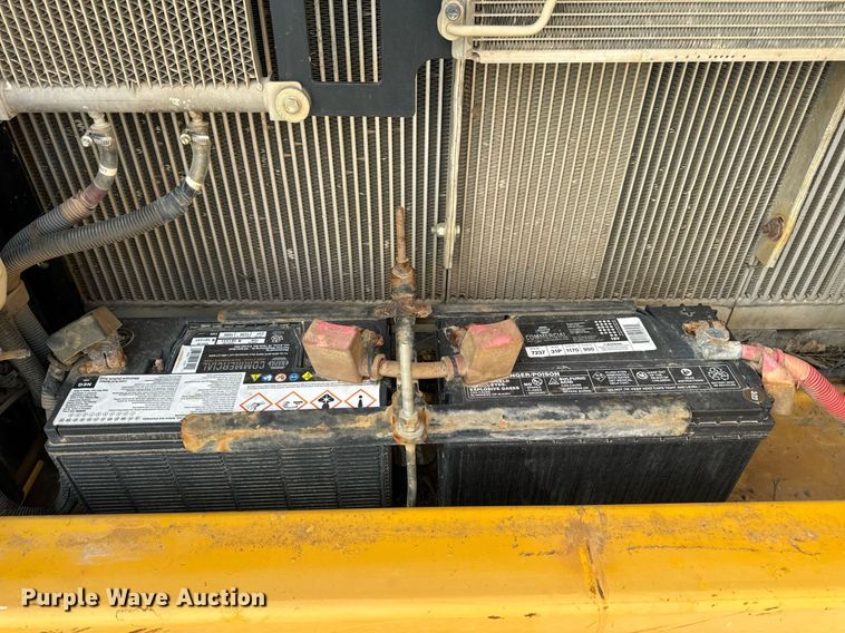 image for item DL4359 2015 John Deere 250G LC excavator