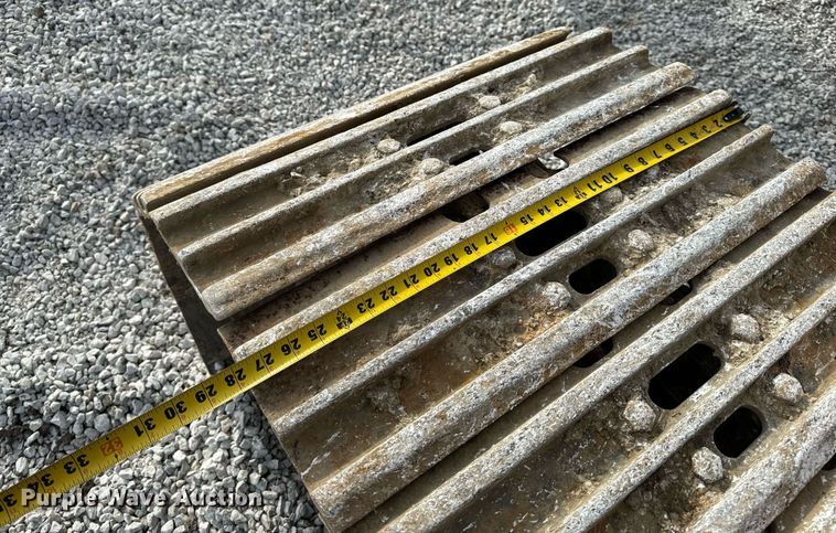 image for item DL4359 2015 John Deere 250G LC excavator