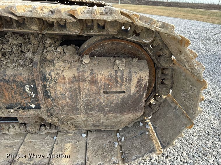 image for item DL4359 2015 John Deere 250G LC excavator