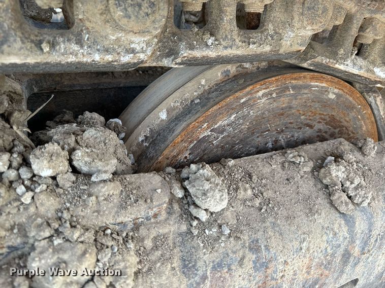 image for item DL4359 2015 John Deere 250G LC excavator