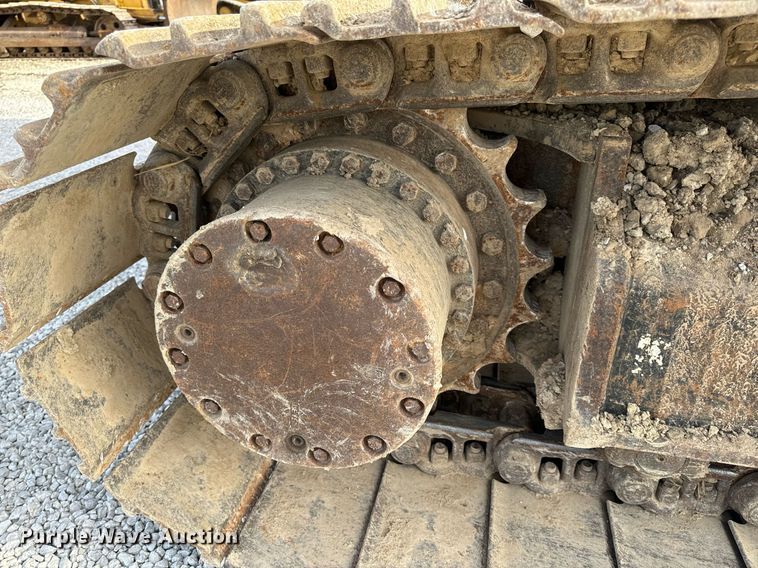 image for item DL4359 2015 John Deere 250G LC excavator