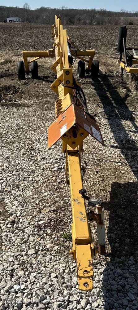 image for item DL4361 Farmstar  1503 manure spreader