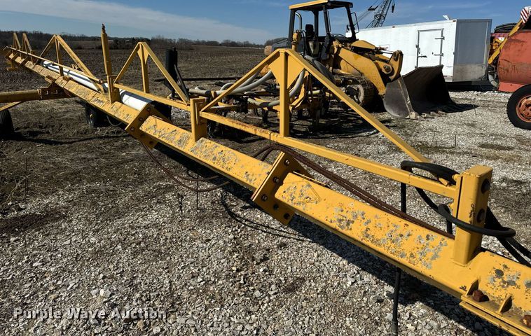 image for item DL4361 Farmstar  1503 manure spreader