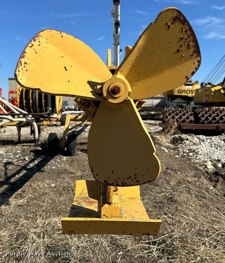 image for item DL4361 Farmstar  1503 manure spreader