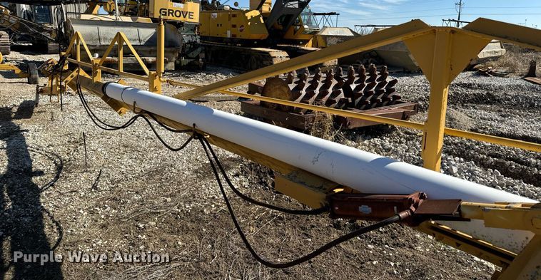 image for item DL4361 Farmstar  1503 manure spreader