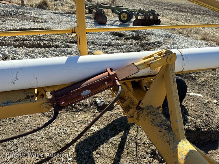 image for item DL4361 Farmstar  1503 manure spreader