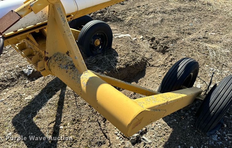 image for item DL4361 Farmstar  1503 manure spreader