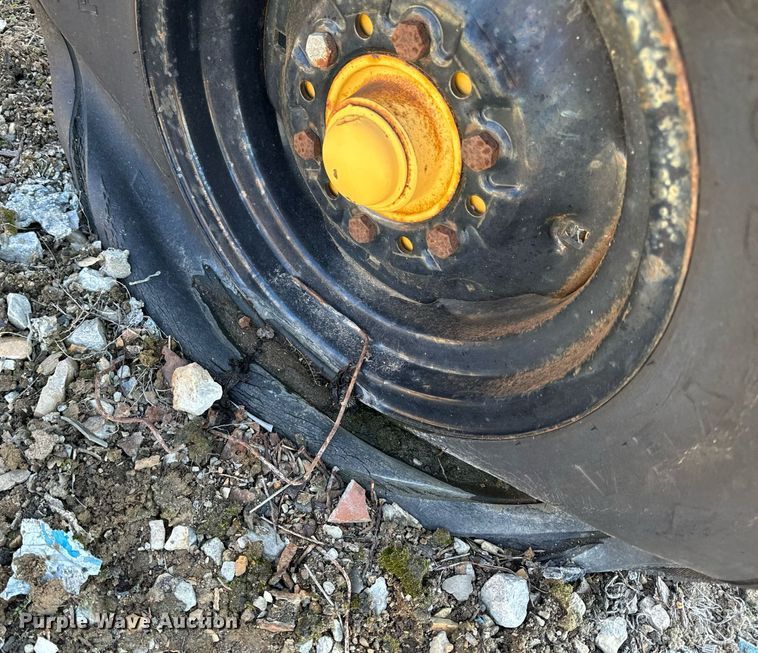 image for item DL4361 Farmstar  1503 manure spreader